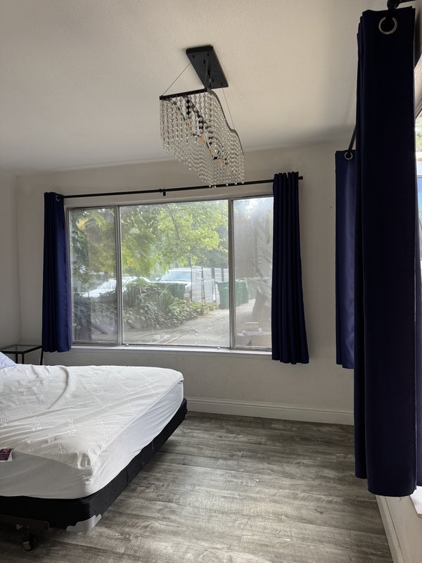 526 Mill St - B property image