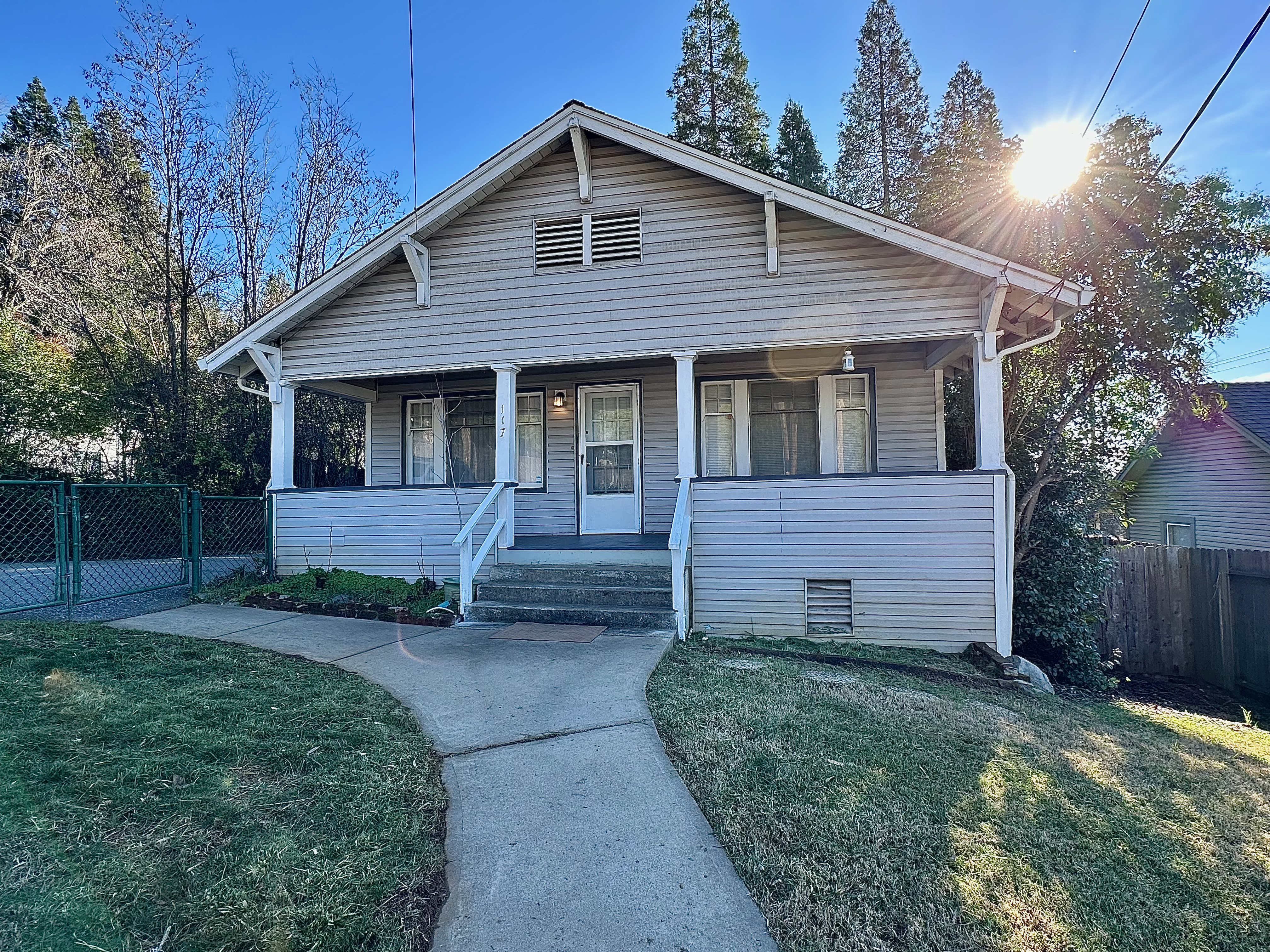 FOR RENT: 117 E Empire St., Grass Valley CA 95945
