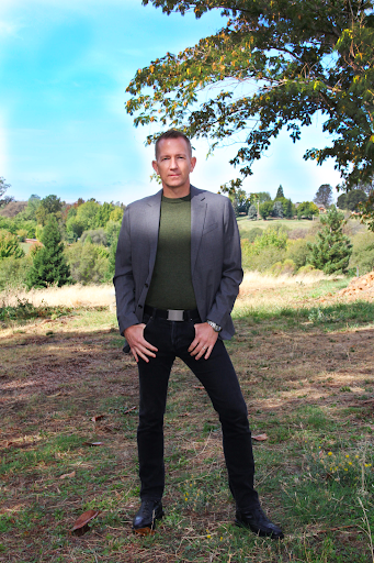 Picture of Justin Gross